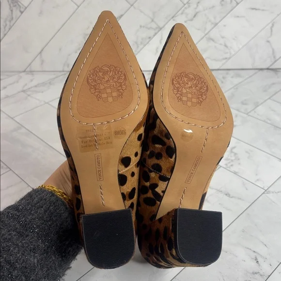 NWT Vince Camuto Womens Brown Animal Patten Cow Fur Block Heel Pumps Size 6.5M - Picture 5 of 8